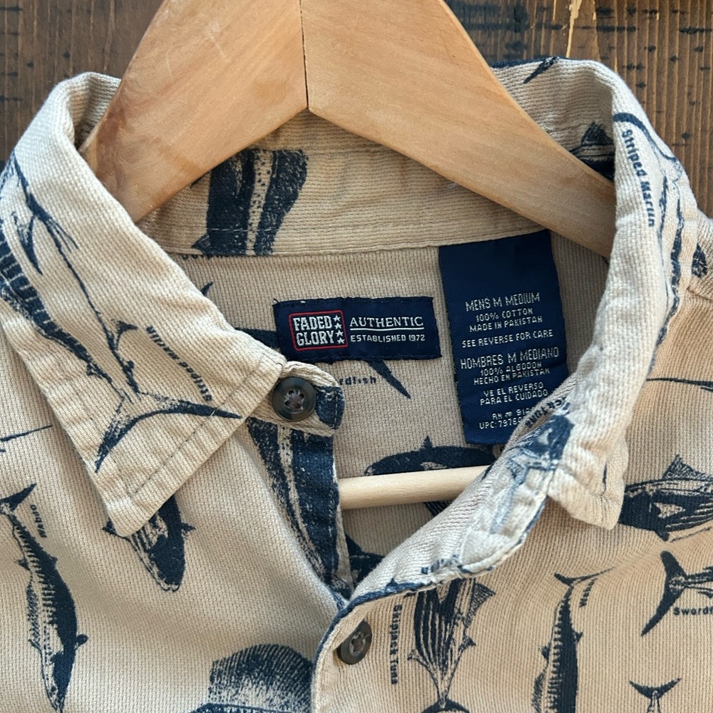 Faded Glory Men's Tan and Navy Fish Print Shirt
